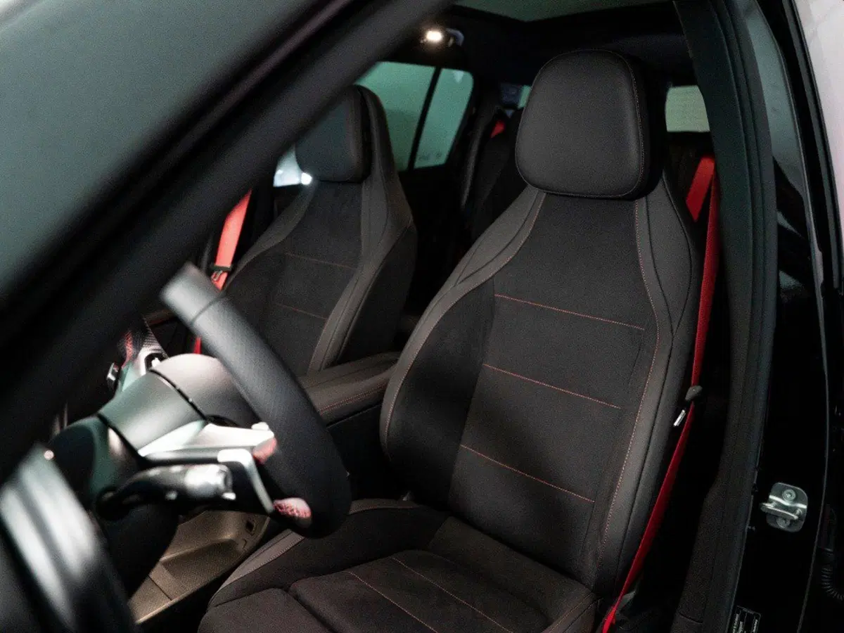 Mercedes-Benz GLB nuova a Macerata (15)