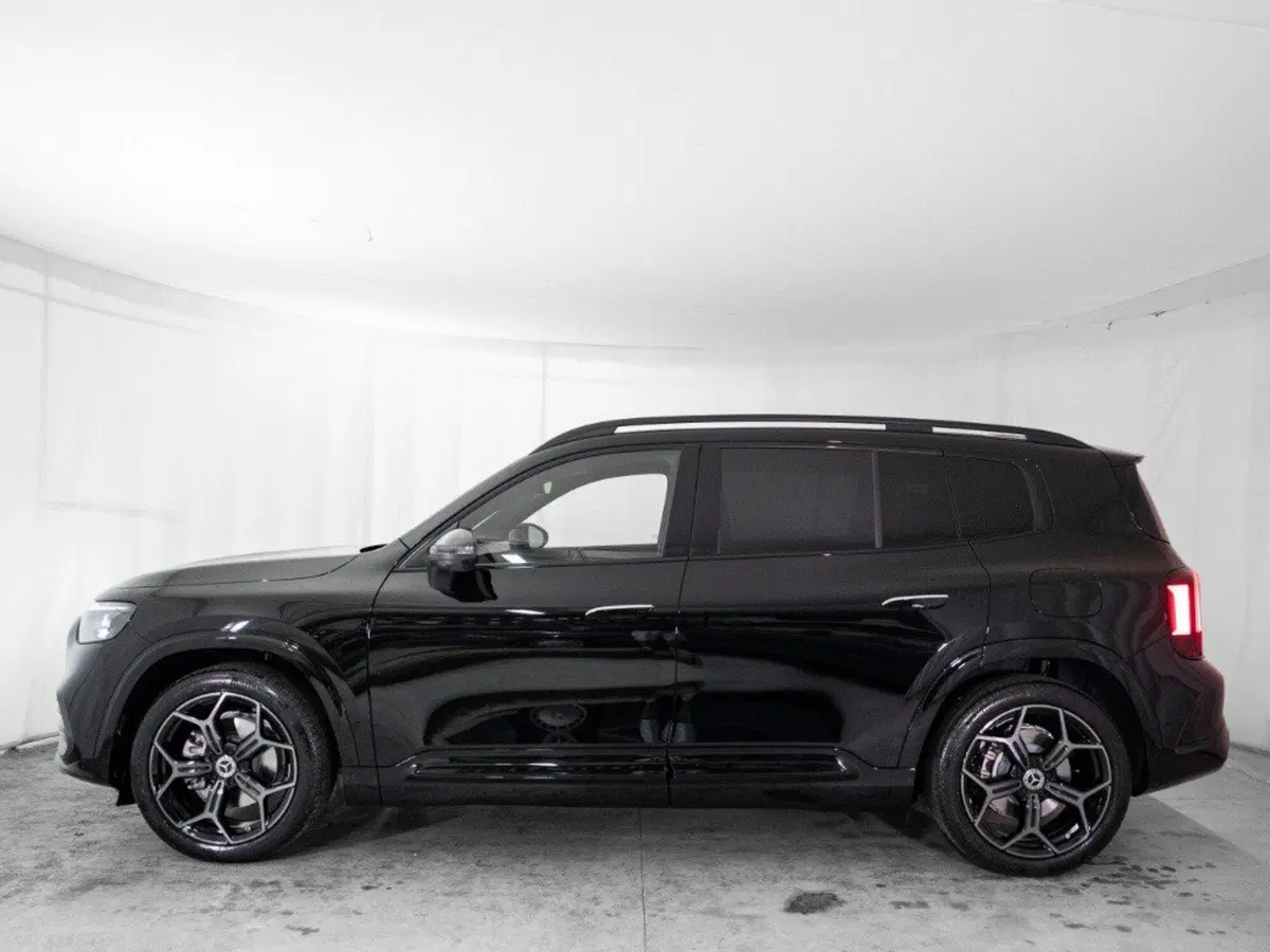 Mercedes-Benz GLB nuova a Macerata (2)