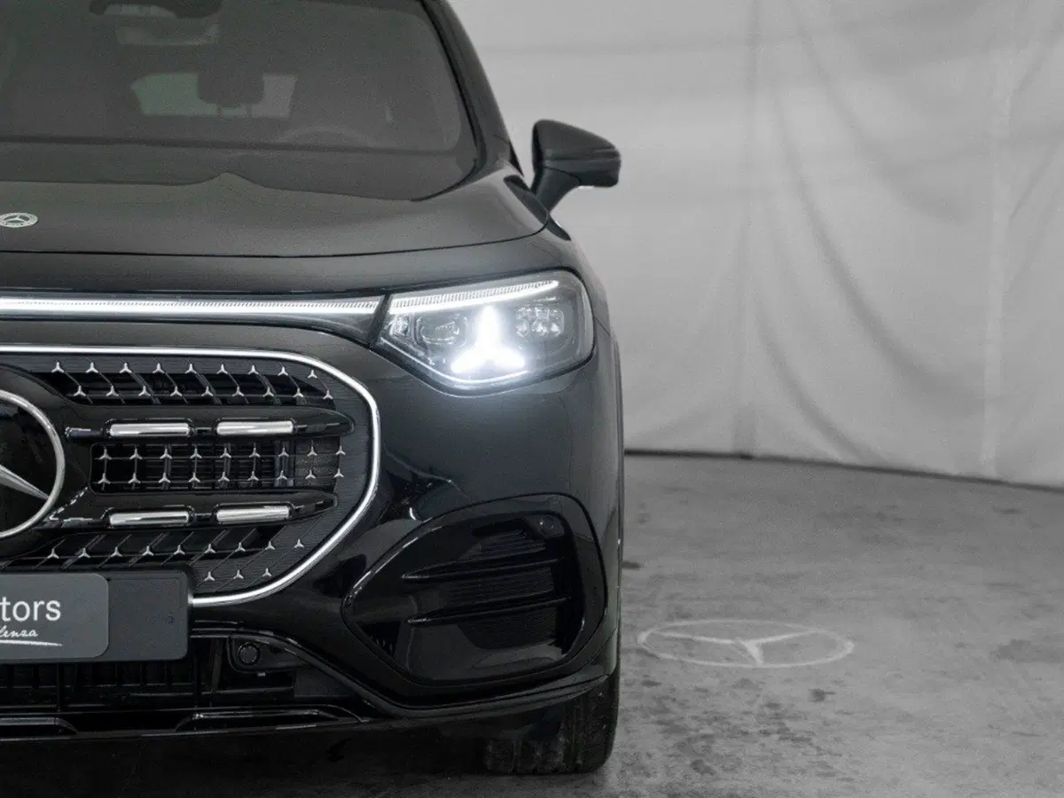 Mercedes-Benz GLB nuova a Macerata (6)
