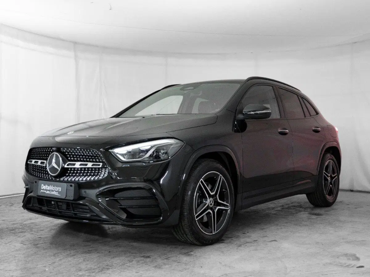 Mercedes-Benz GLA SUV nuova a Macerata