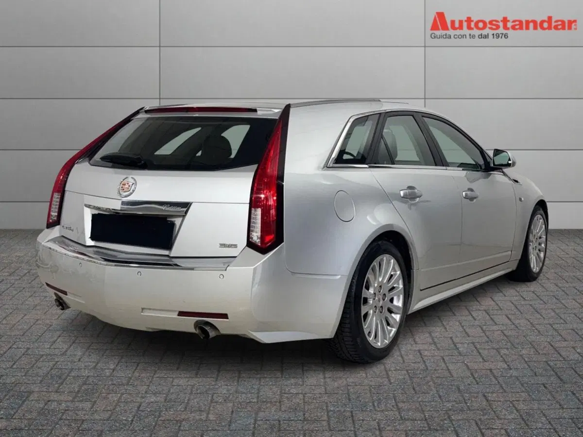 Cadillac CTS Station Wagon usata a Torino (6)