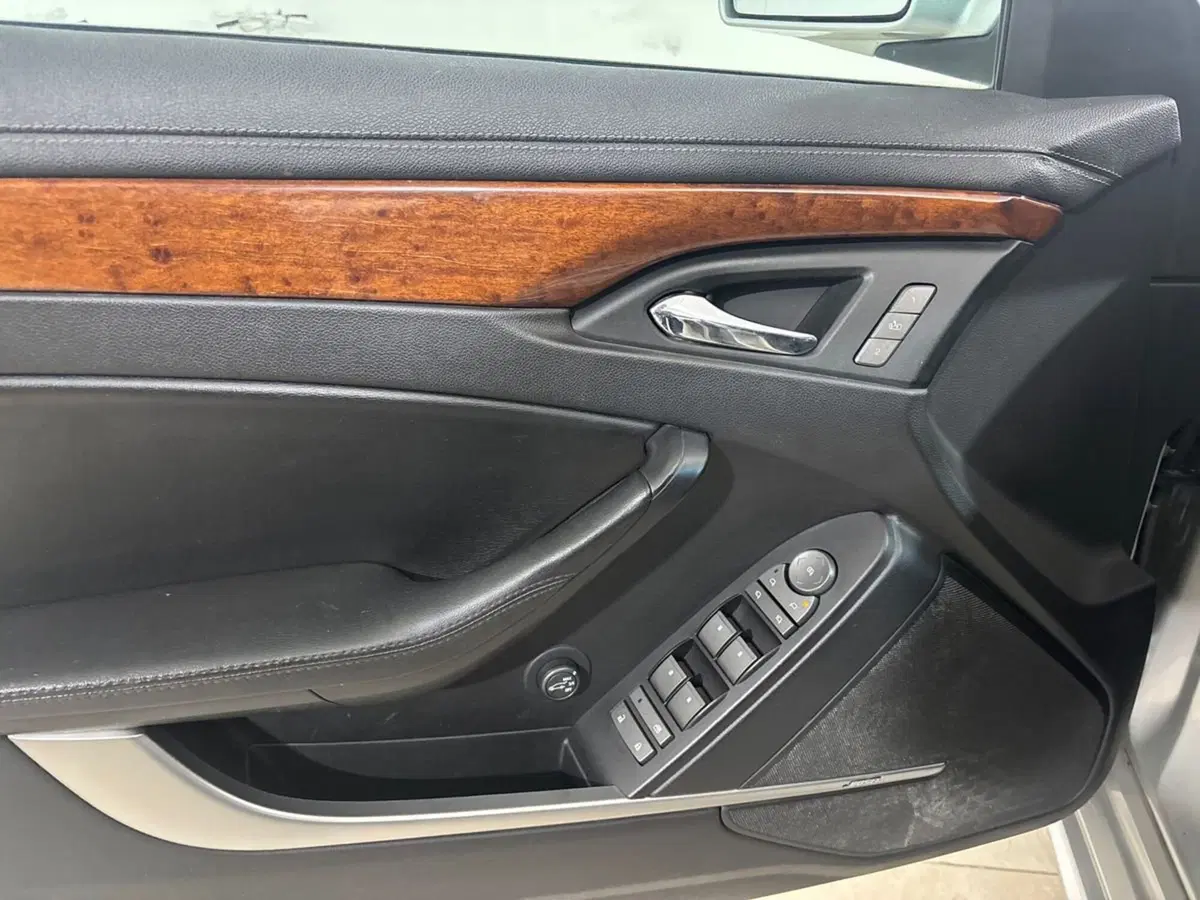 Cadillac CTS Station Wagon usata a Torino (8)