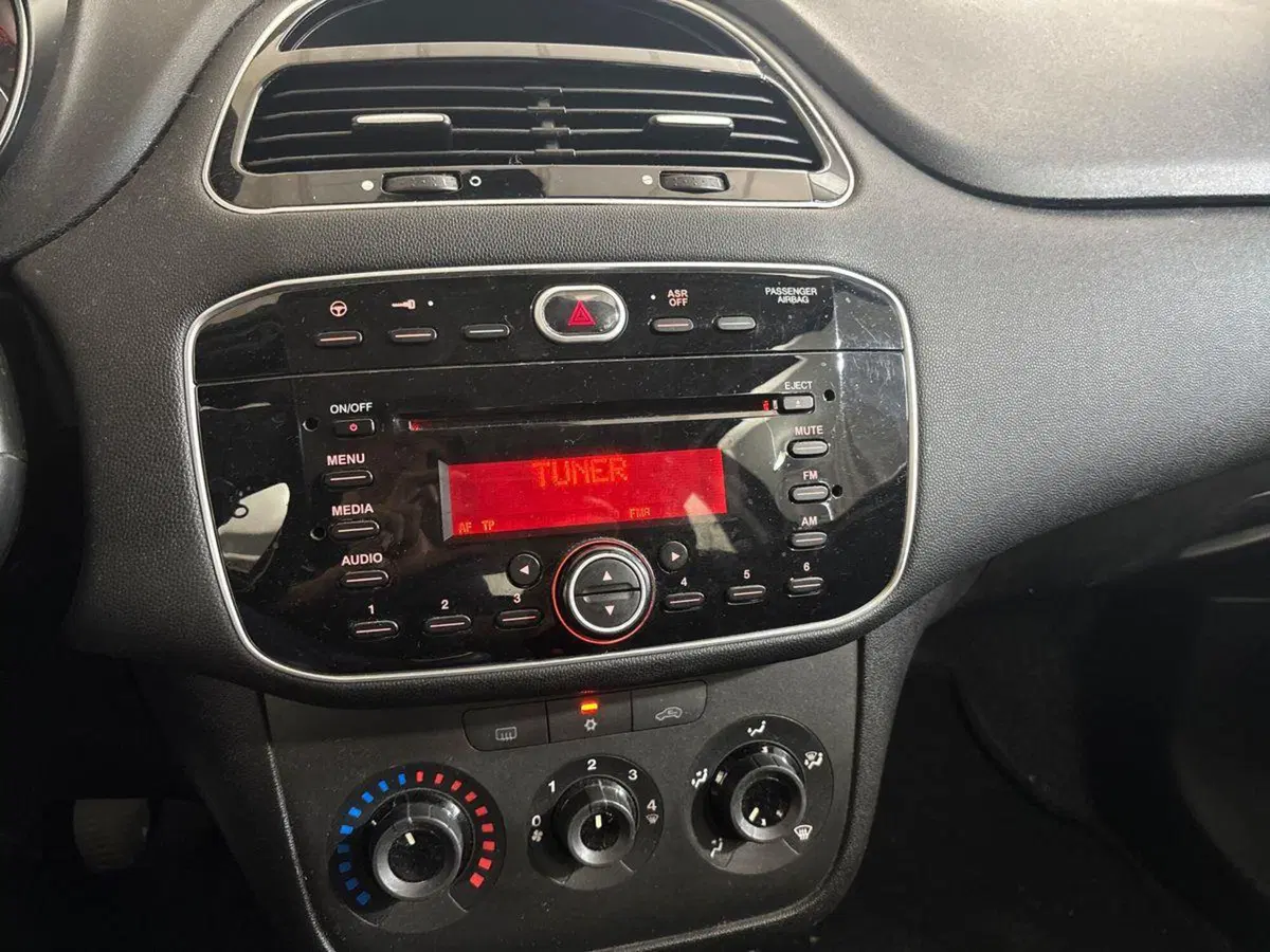 Fiat Punto usata a Torino (11)