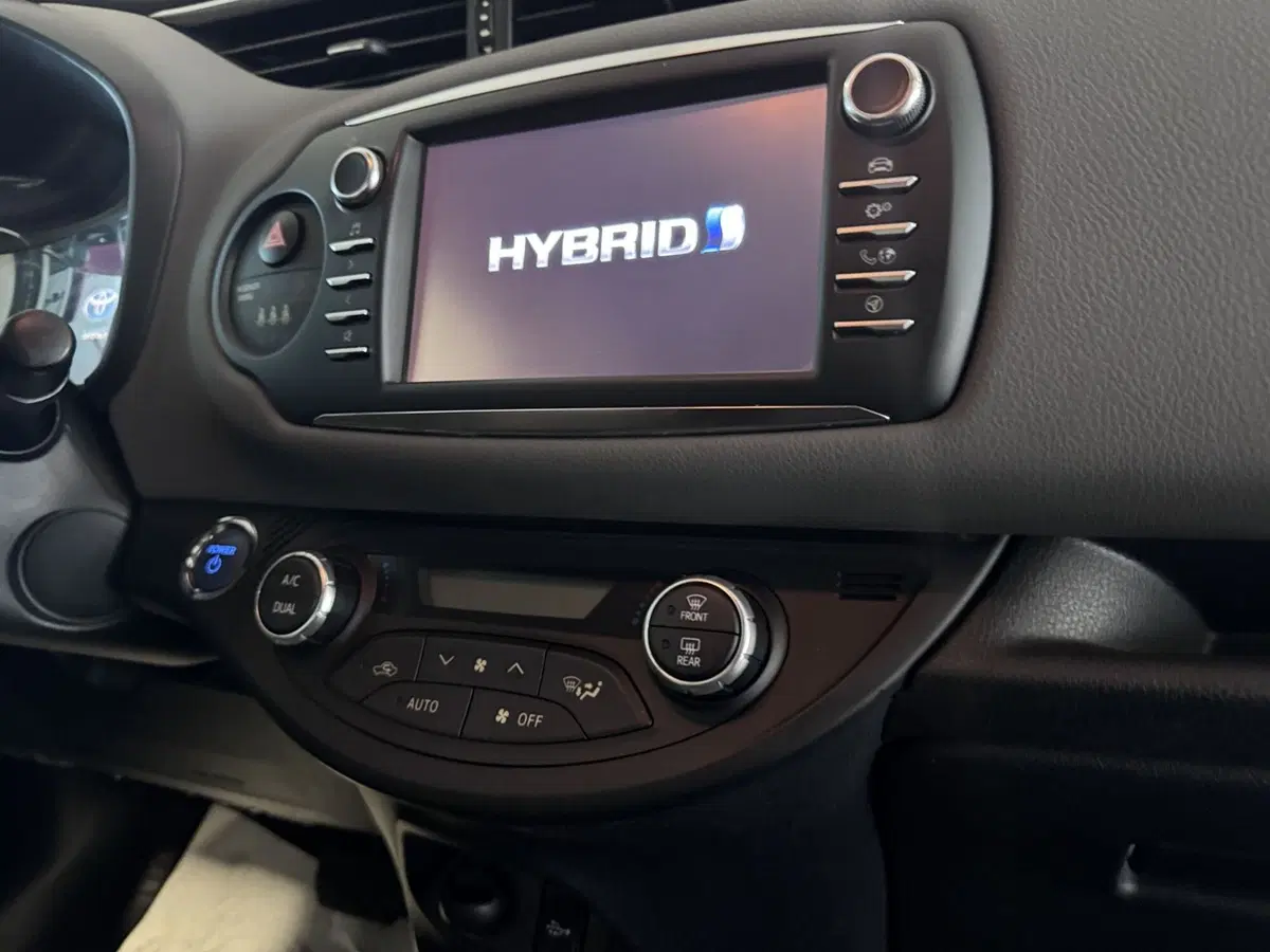 Toyota Yaris usata a Messina (12)