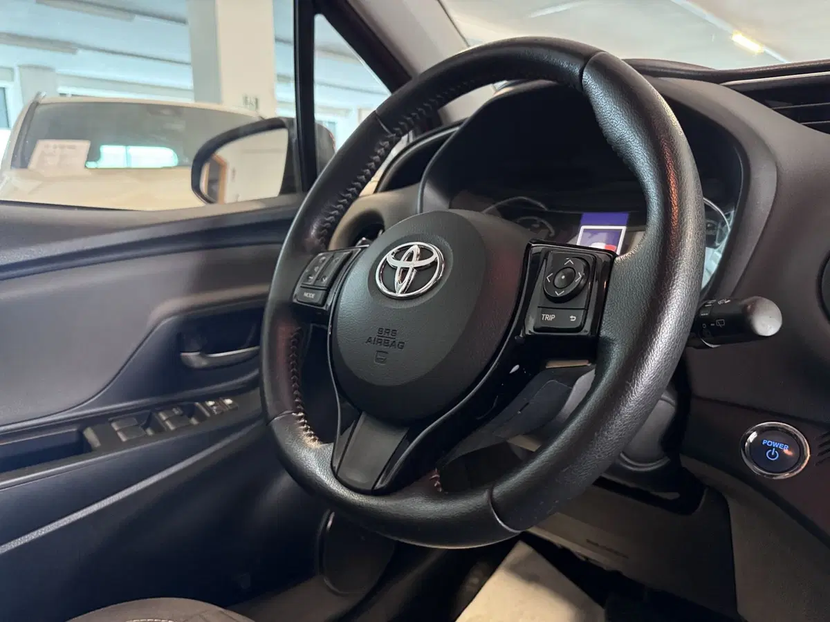 Toyota Yaris usata a Messina (14)