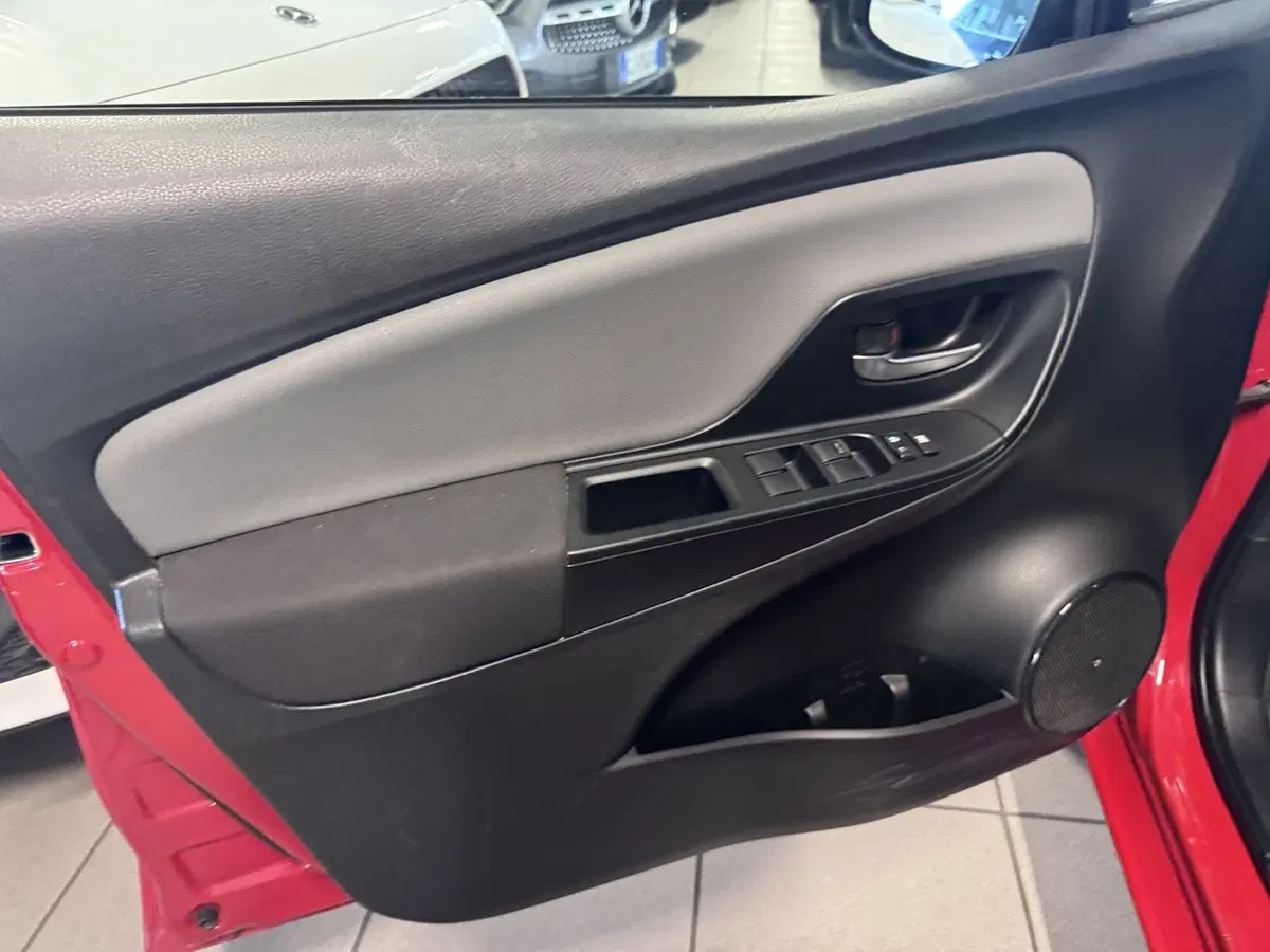 Toyota Yaris usata a Messina (6)