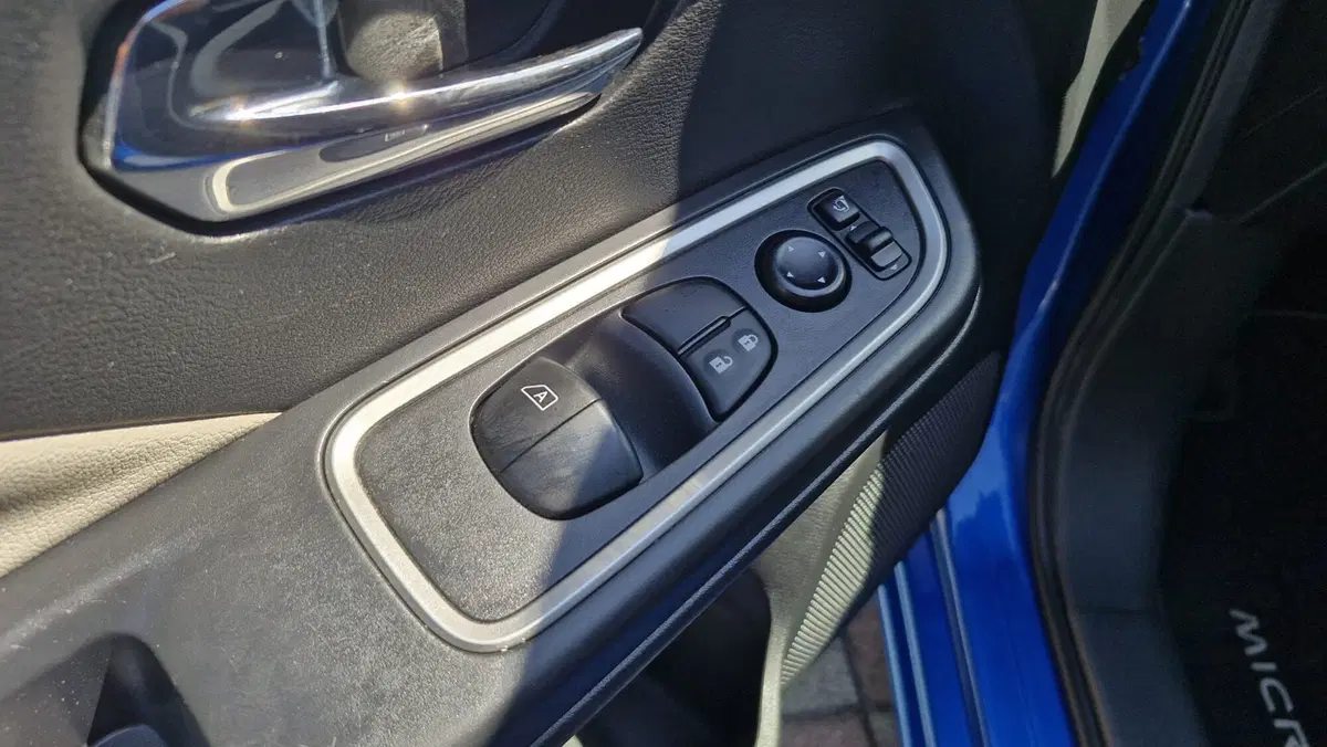 Nissan Micra usata a Pavia (14)