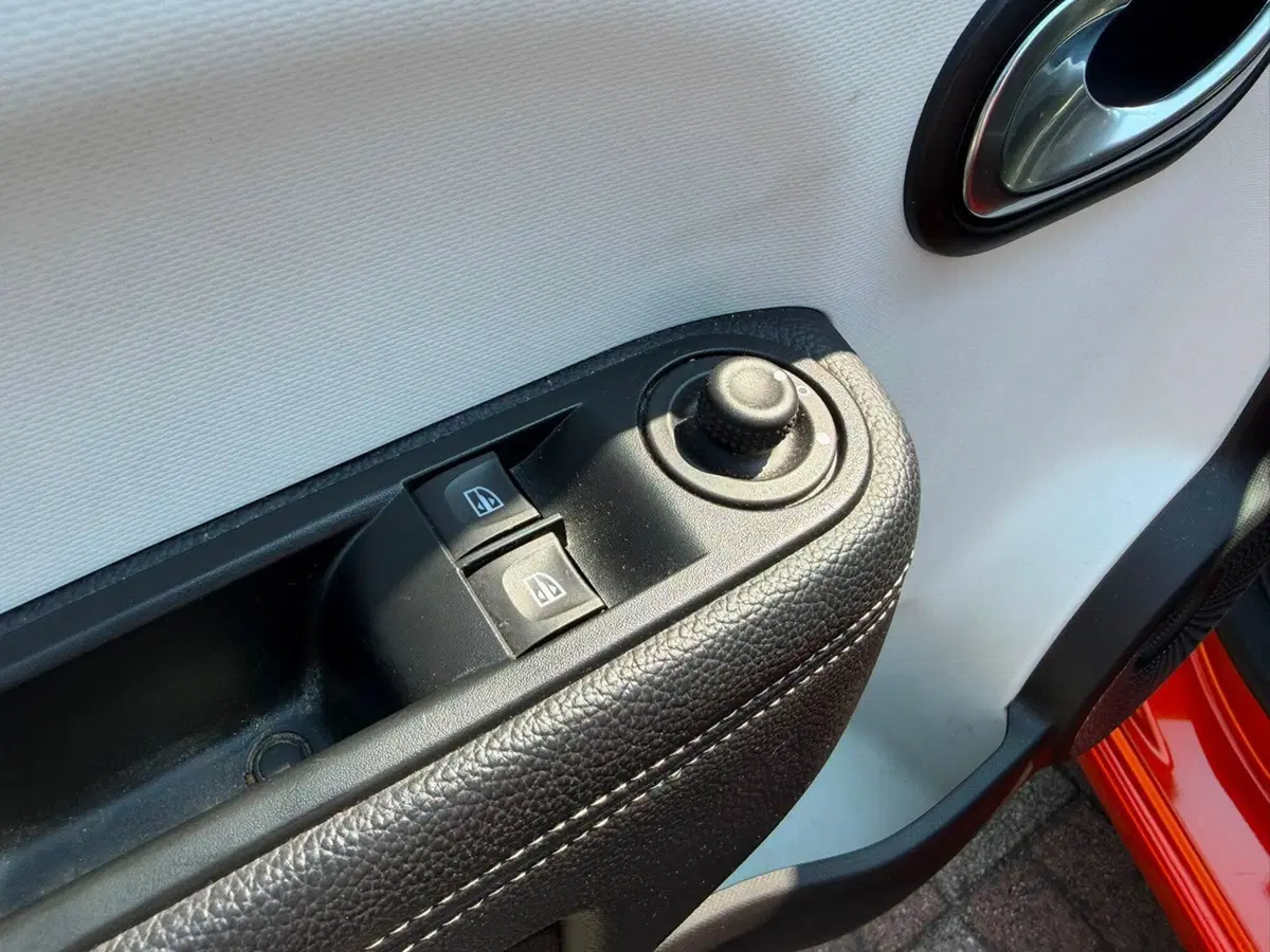 Renault Twingo usata a Pavia (5)