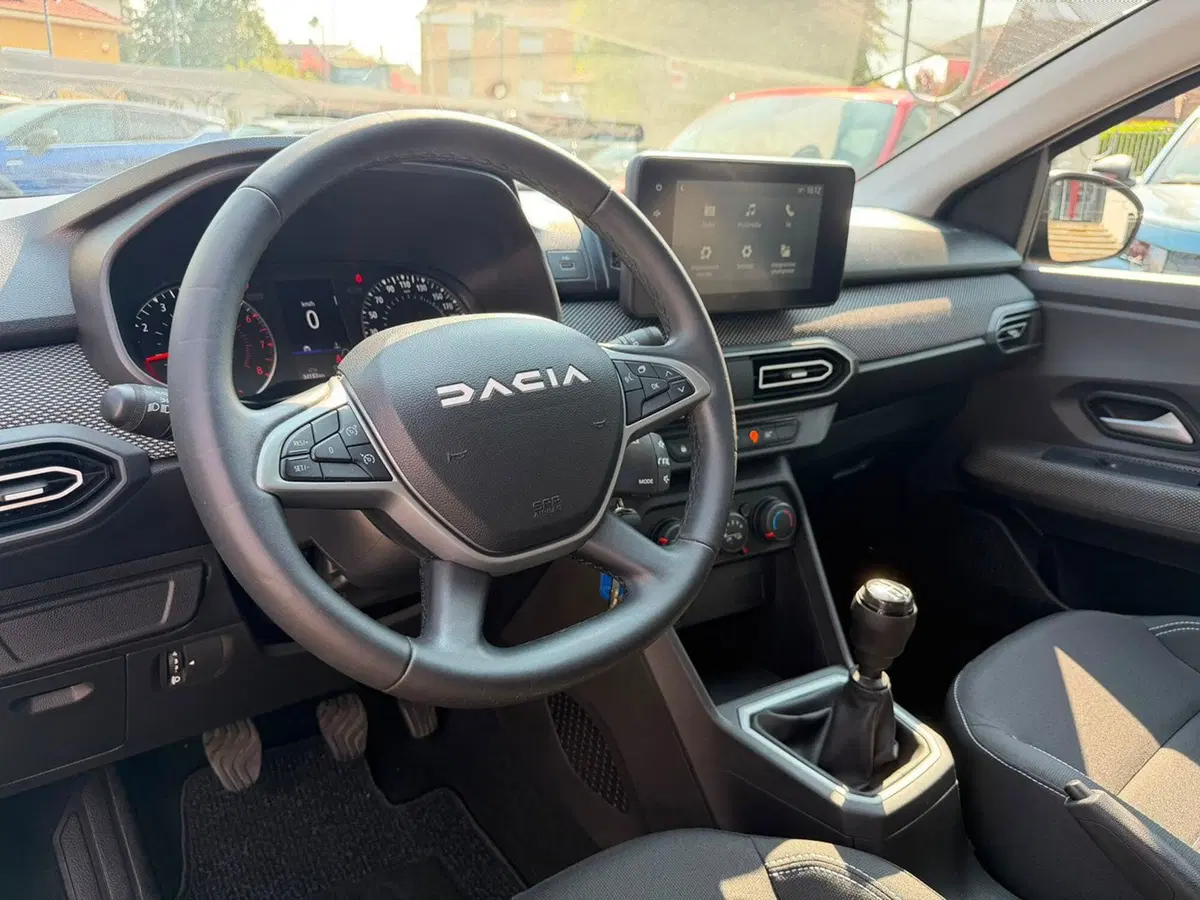 Dacia Sandero usata a Pavia (11)