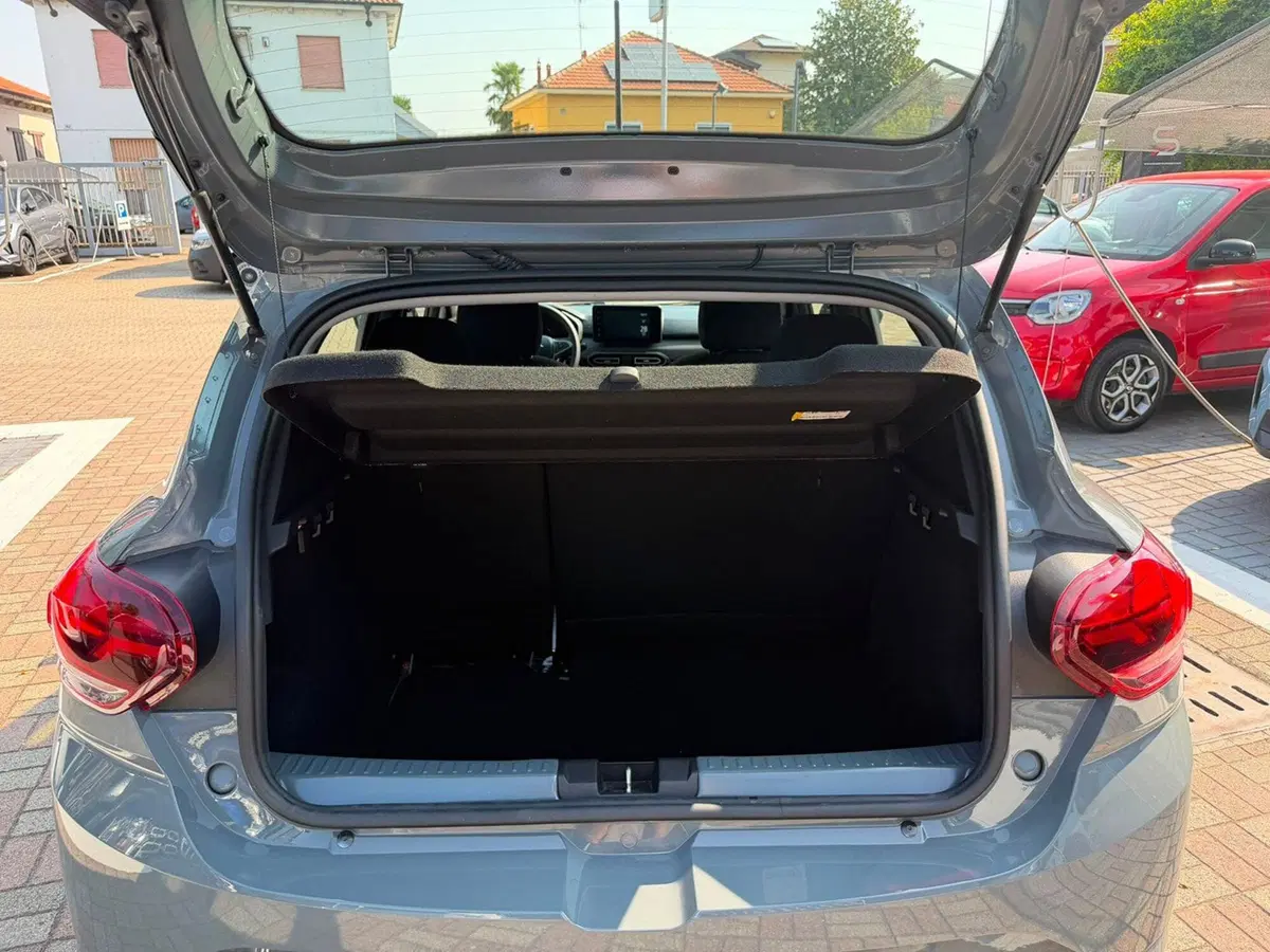 Dacia Sandero usata a Pavia (18)