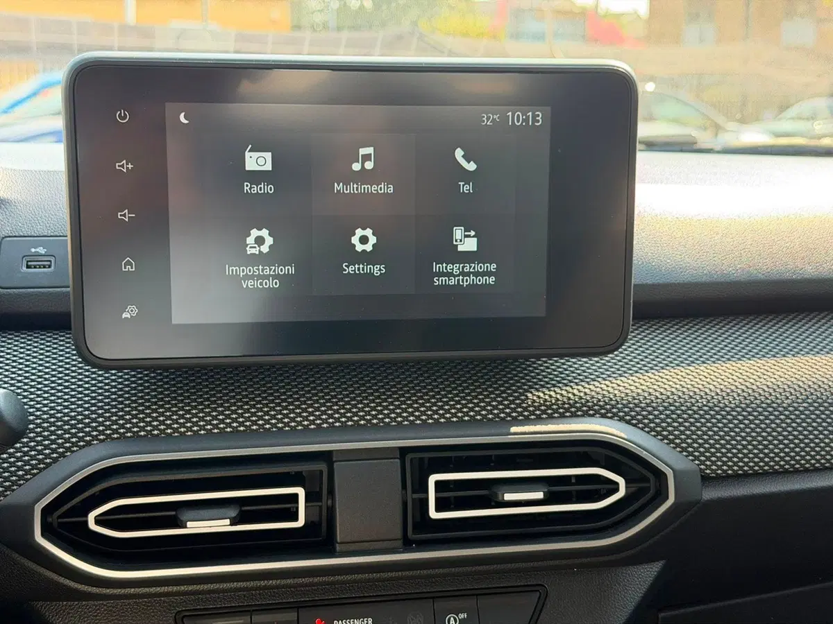 Dacia Sandero usata a Pavia (8)