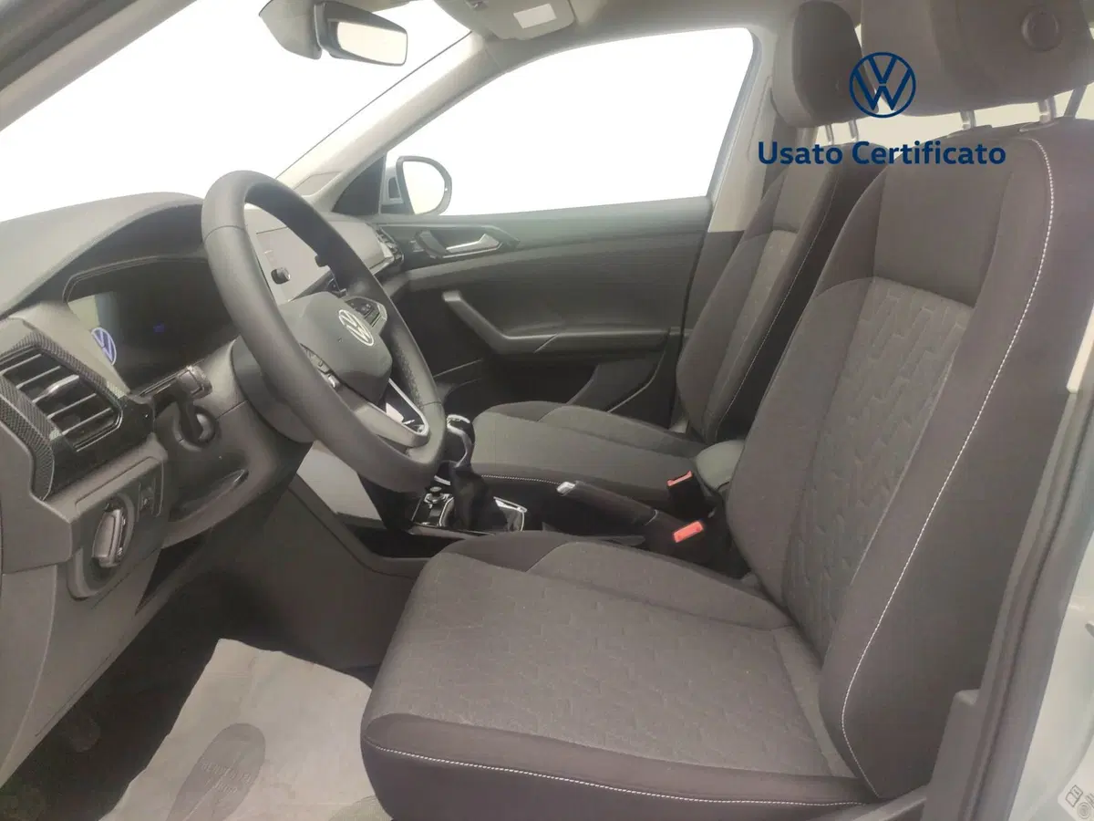 Volkswagen T-Cross nuova a Avellino (14)