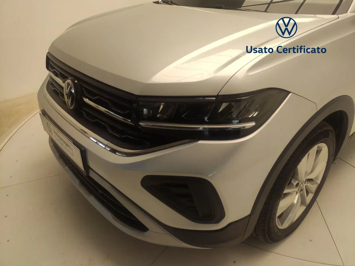 Volkswagen T-Cross nuova a Avellino (8)