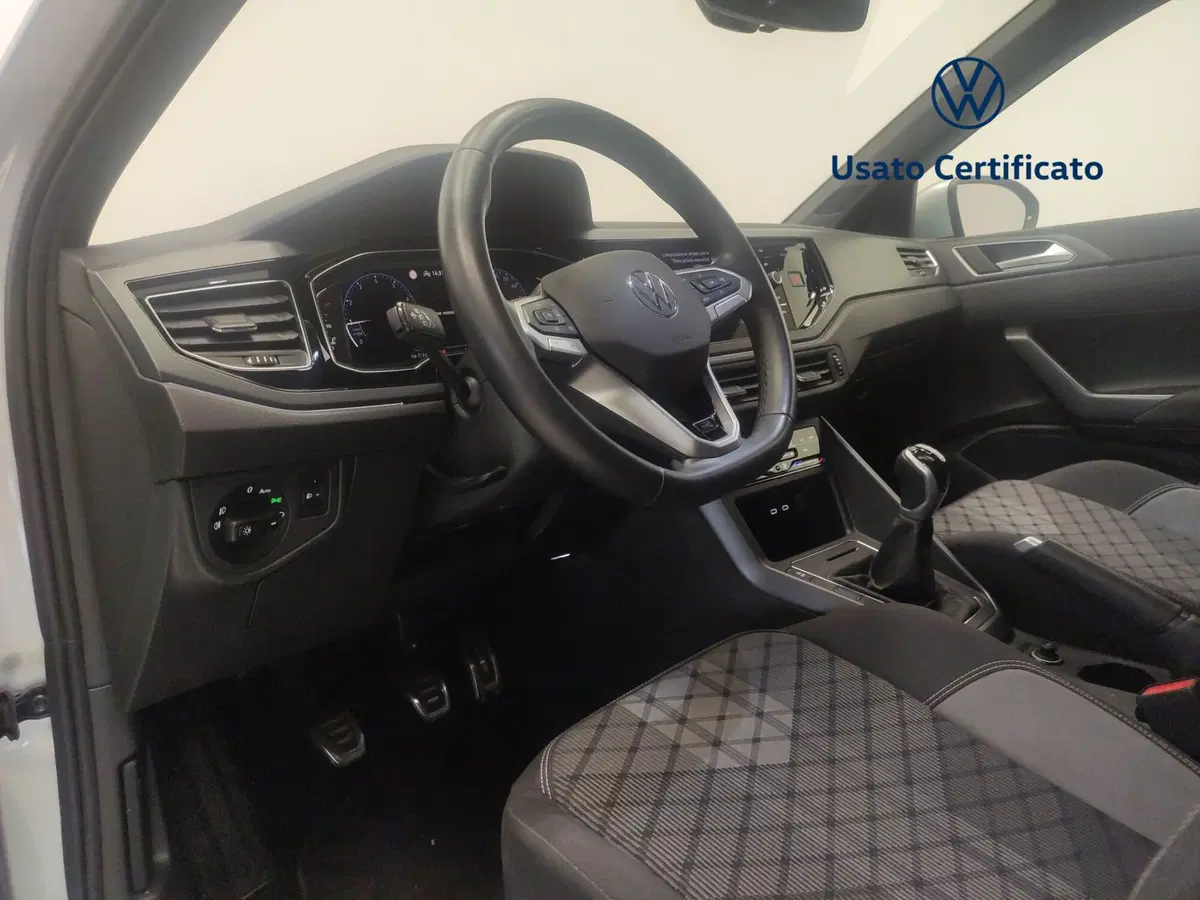 Volkswagen Taigo usata a Avellino (18)