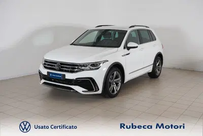 Volkswagen Tiguan 1.5 TSI 150 CV DSG ACT R-Line del 2023 usata a Citta' della Pieve