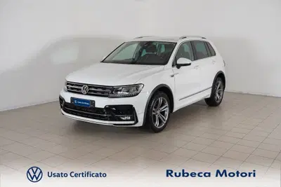 Volkswagen Tiguan 2.0 TDI 150 CV SCR DSG 4MOTION R-Line del 2019 usata a Citta' della Pieve