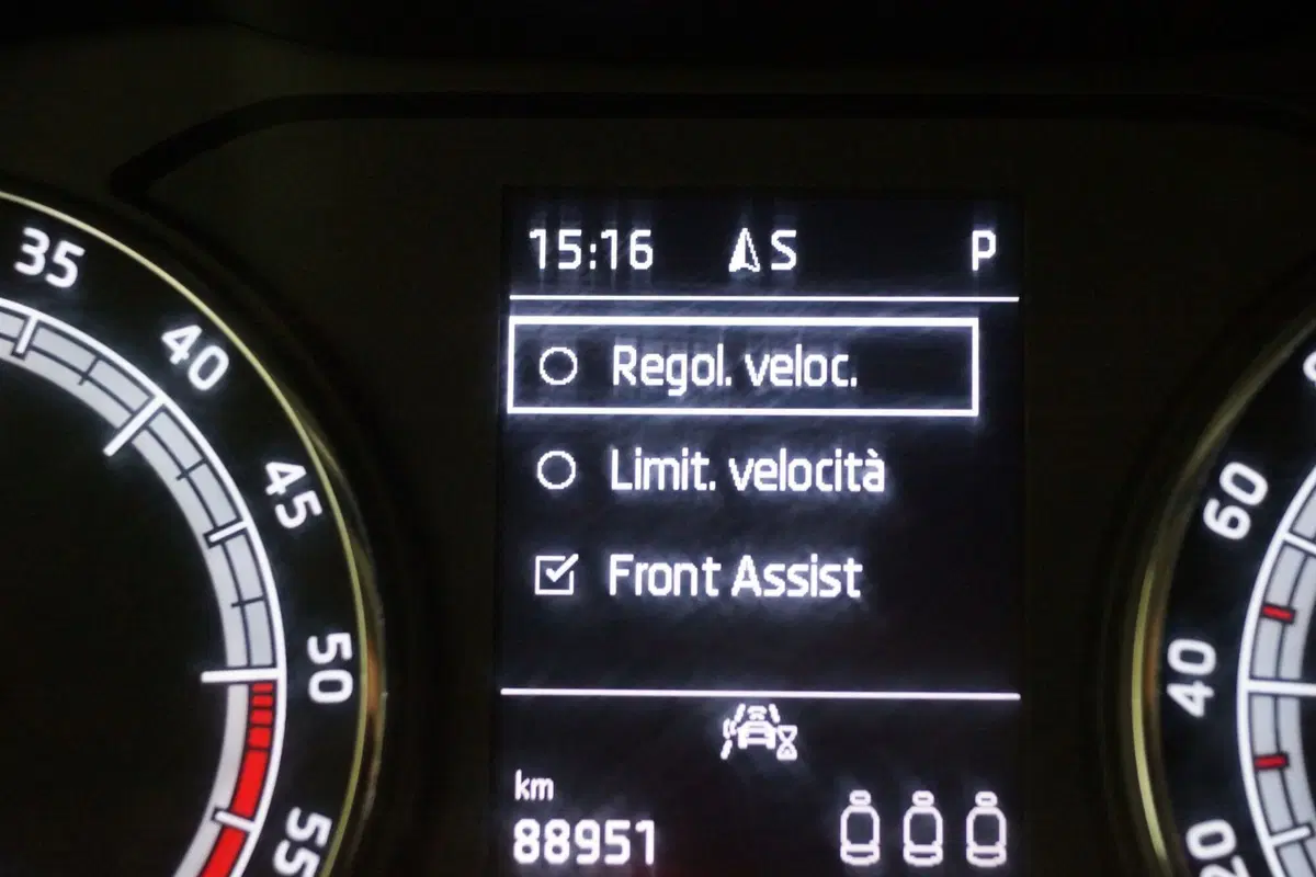 Skoda Karoq usata a Torino (16)