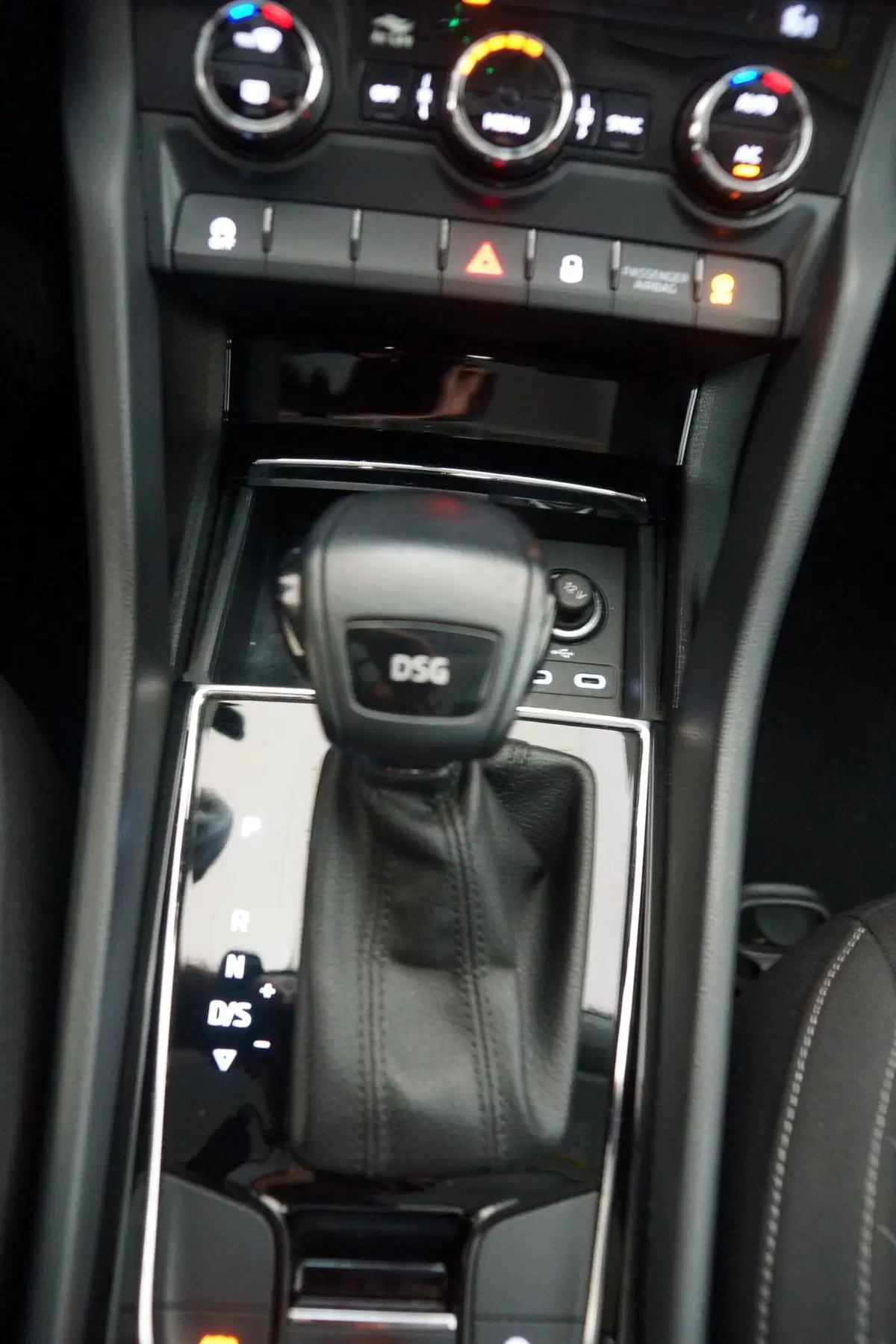 Skoda Karoq usata a Torino (17)