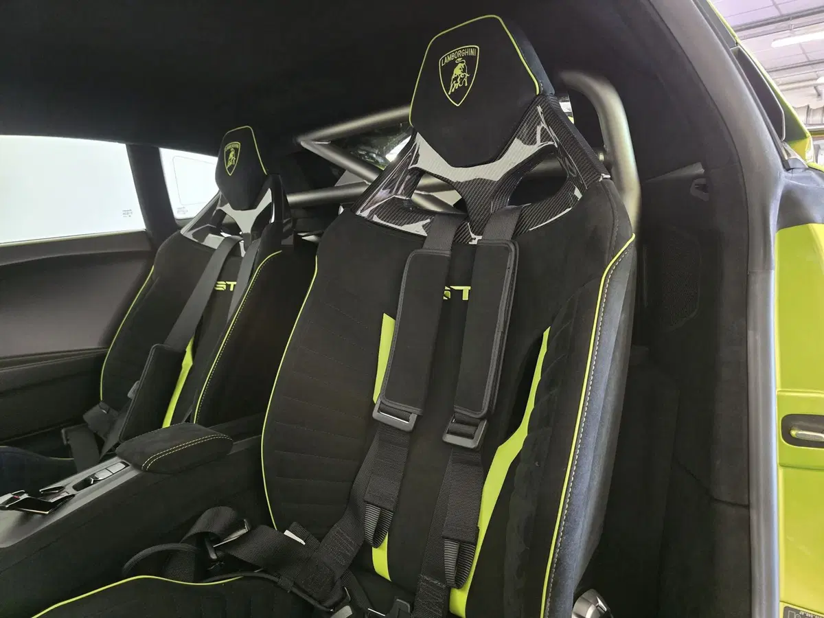Lamborghini Huracán Coupé usata a Bologna (20)