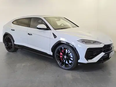 Lamborghini Urus 4.0 V8 phev SE auto del 2026 usata a Casalecchio di Reno