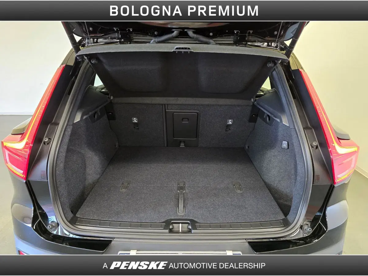 Volvo XC40 usata a Bologna (10)