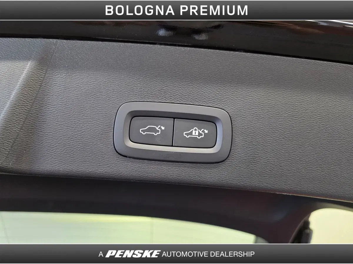 Volvo XC40 usata a Bologna (11)