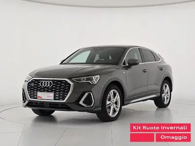 Audi Q3 Sportback 2.0 tdi S line edition quattro 193cv s-tronic del 2024 usata a Asti