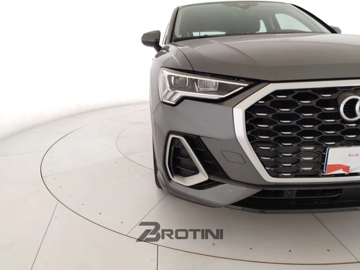 Audi Q3 Sportback usata a Massa-Carrara (5)
