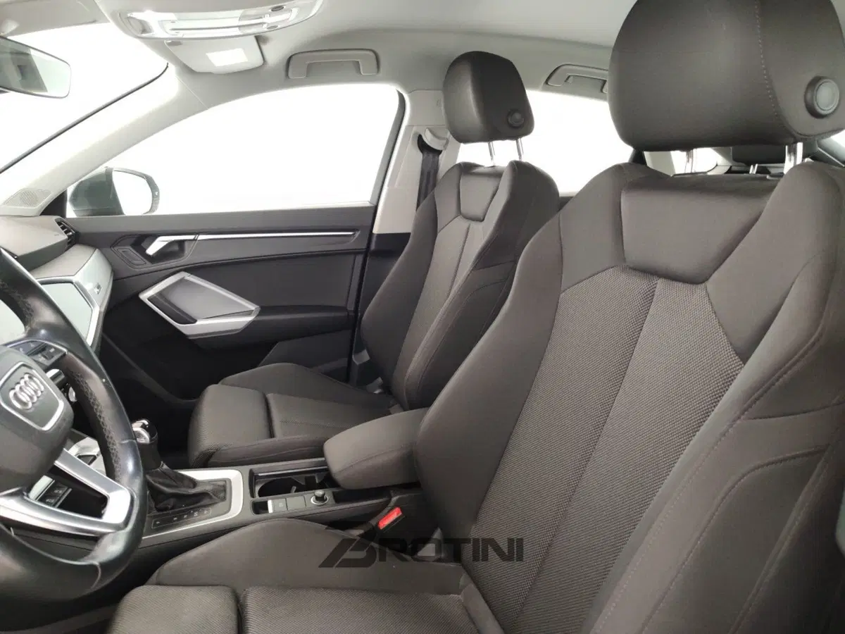Audi Q3 Sportback usata a Massa-Carrara (8)