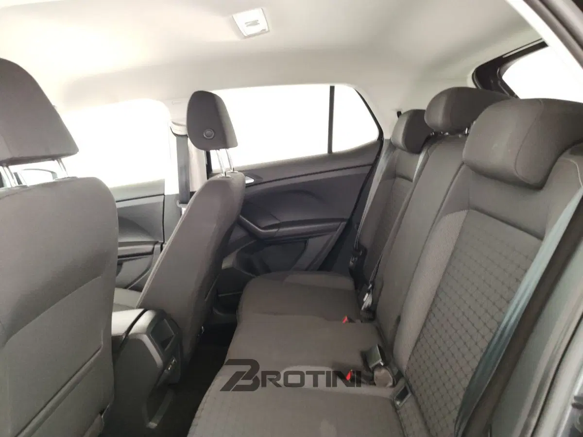 Volkswagen T-Cross usata a Massa-Carrara (10)