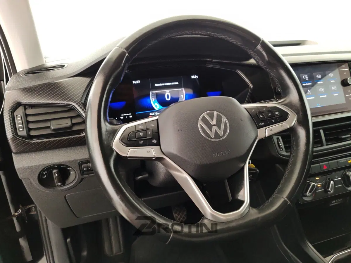 Volkswagen T-Cross usata a Massa-Carrara (14)