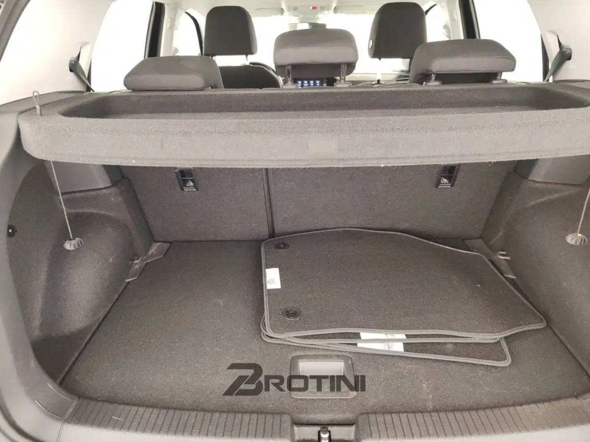 Volkswagen T-Cross usata a Massa-Carrara (15)