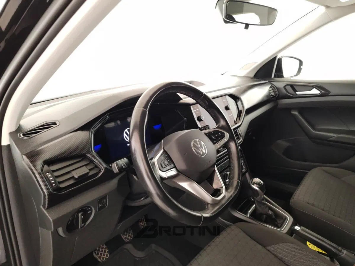 Volkswagen T-Cross usata a Massa-Carrara (8)