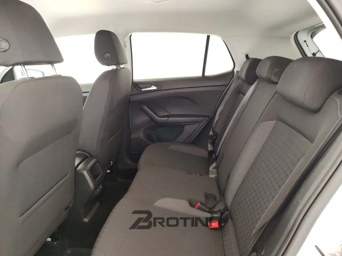 Volkswagen T-Cross usata a Massa-Carrara (10)