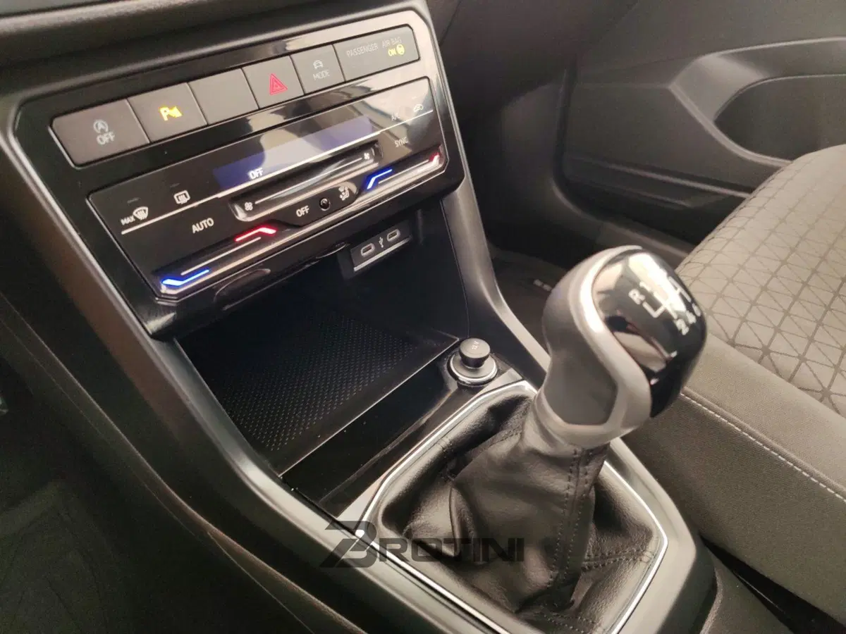Volkswagen T-Cross usata a Massa-Carrara (11)