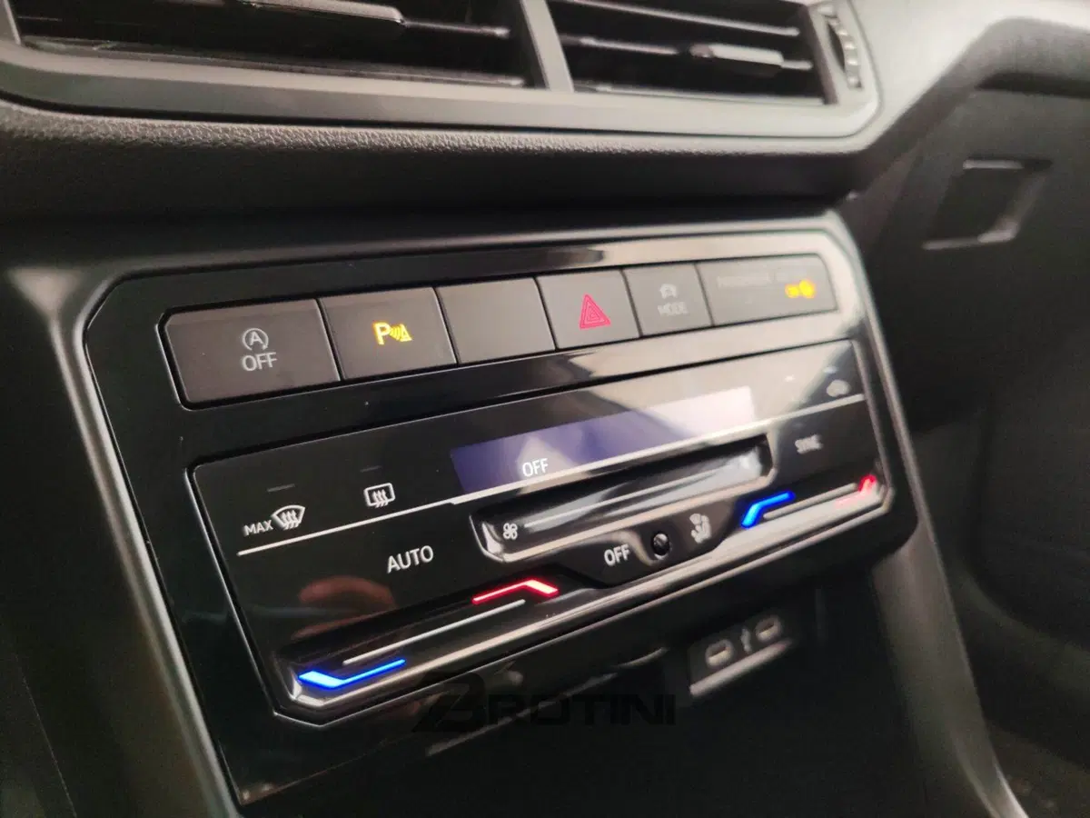 Volkswagen T-Cross usata a Massa-Carrara (12)