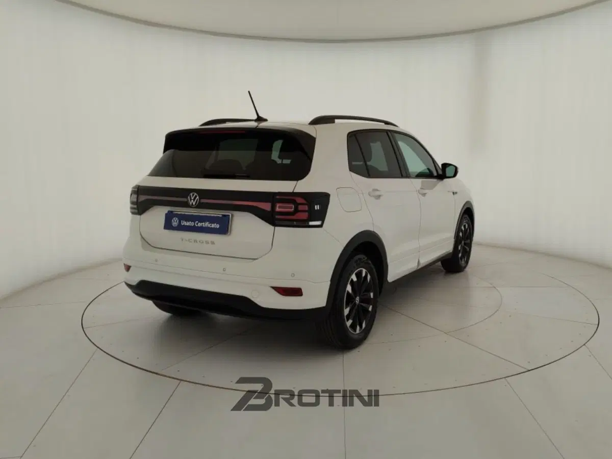 Volkswagen T-Cross usata a Massa-Carrara (3)