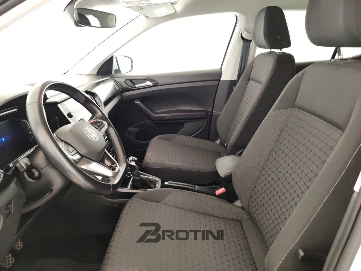 Volkswagen T-Cross usata a Massa-Carrara (7)