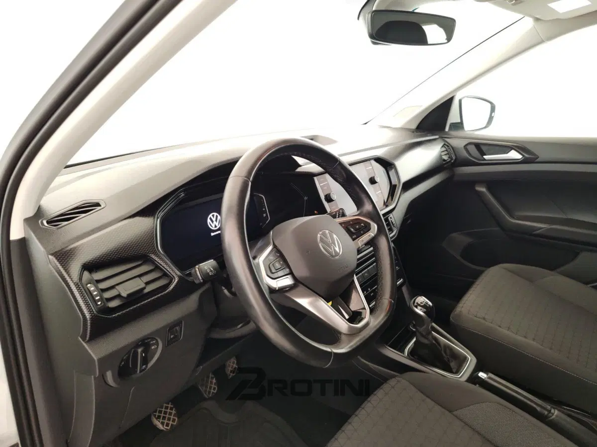 Volkswagen T-Cross usata a Massa-Carrara (8)