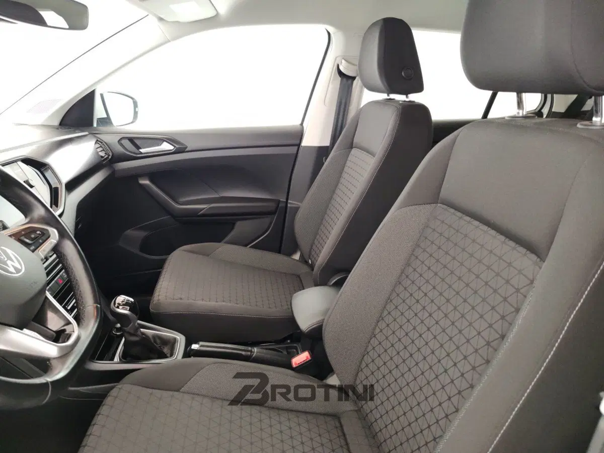 Volkswagen T-Cross usata a Massa-Carrara (9)