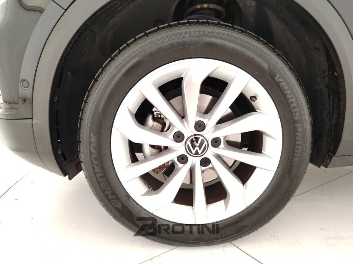 Volkswagen T-Roc usata a Massa-Carrara (6)