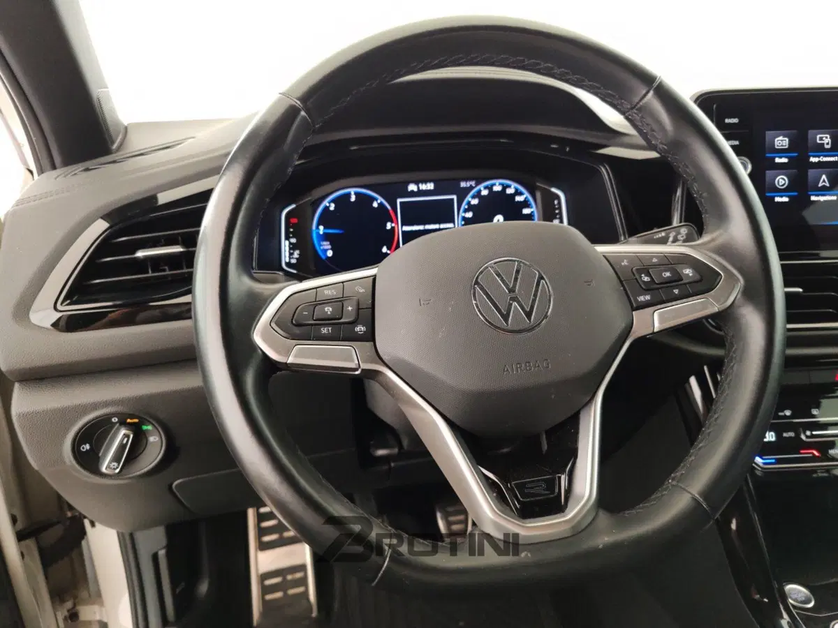 Volkswagen T-Roc usata a Massa-Carrara (13)
