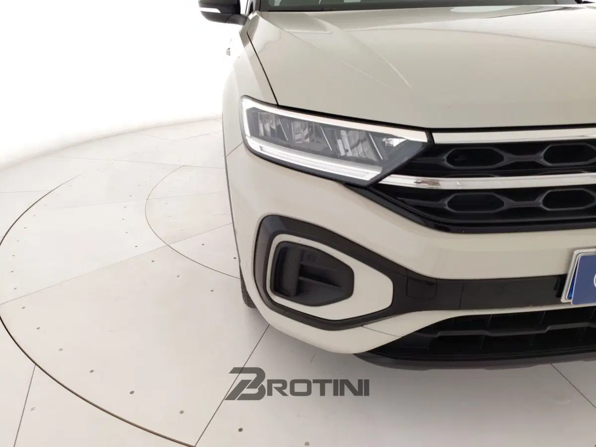 Volkswagen T-Roc usata a Massa-Carrara (5)