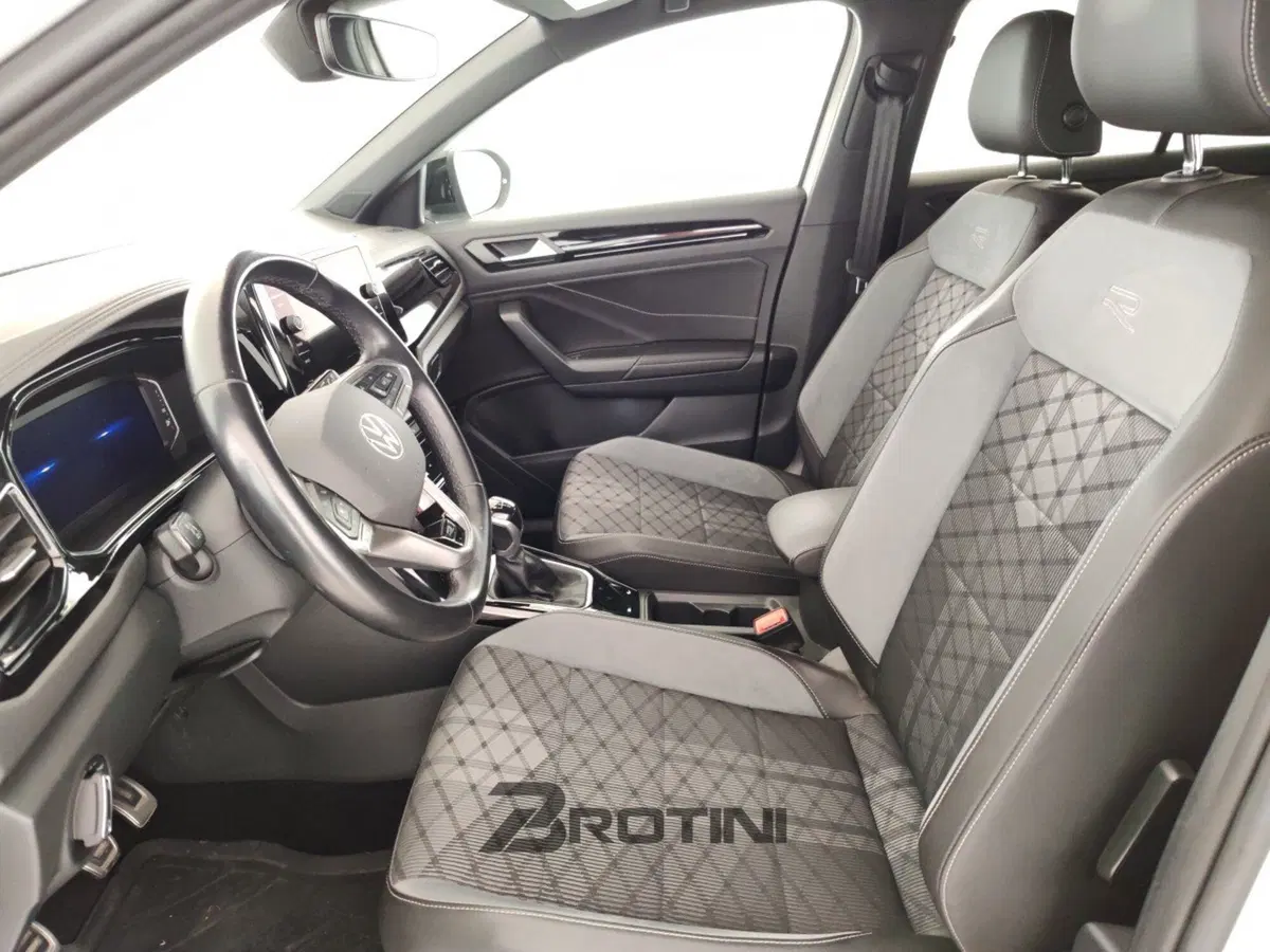 Volkswagen T-Roc usata a Massa-Carrara (6)
