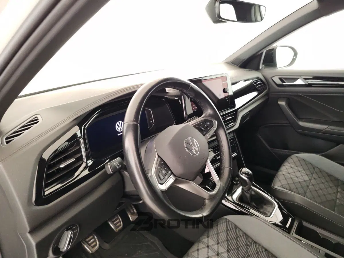 Volkswagen T-Roc usata a Massa-Carrara (7)