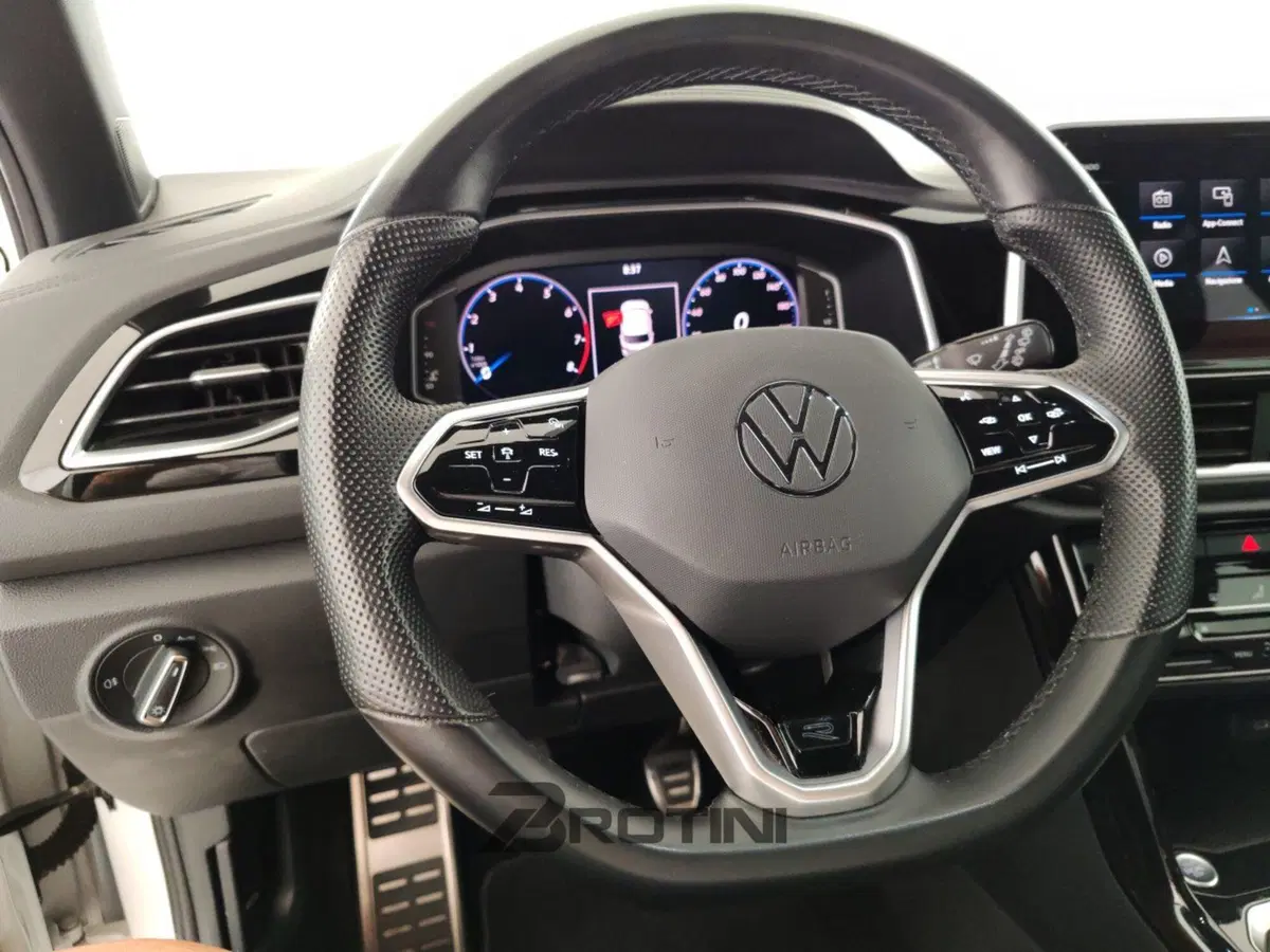 Volkswagen T-Roc usata a Massa-Carrara (14)