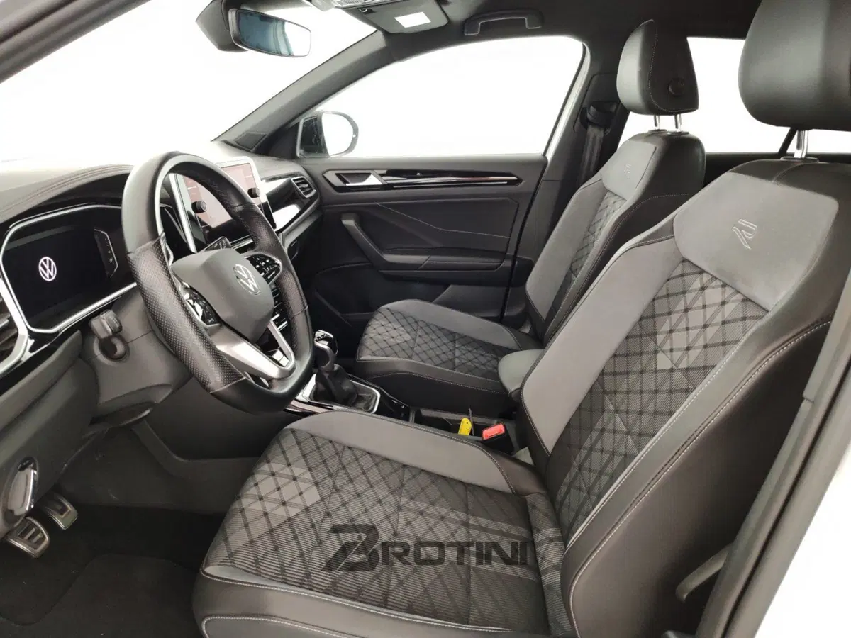 Volkswagen T-Roc usata a Massa-Carrara (7)