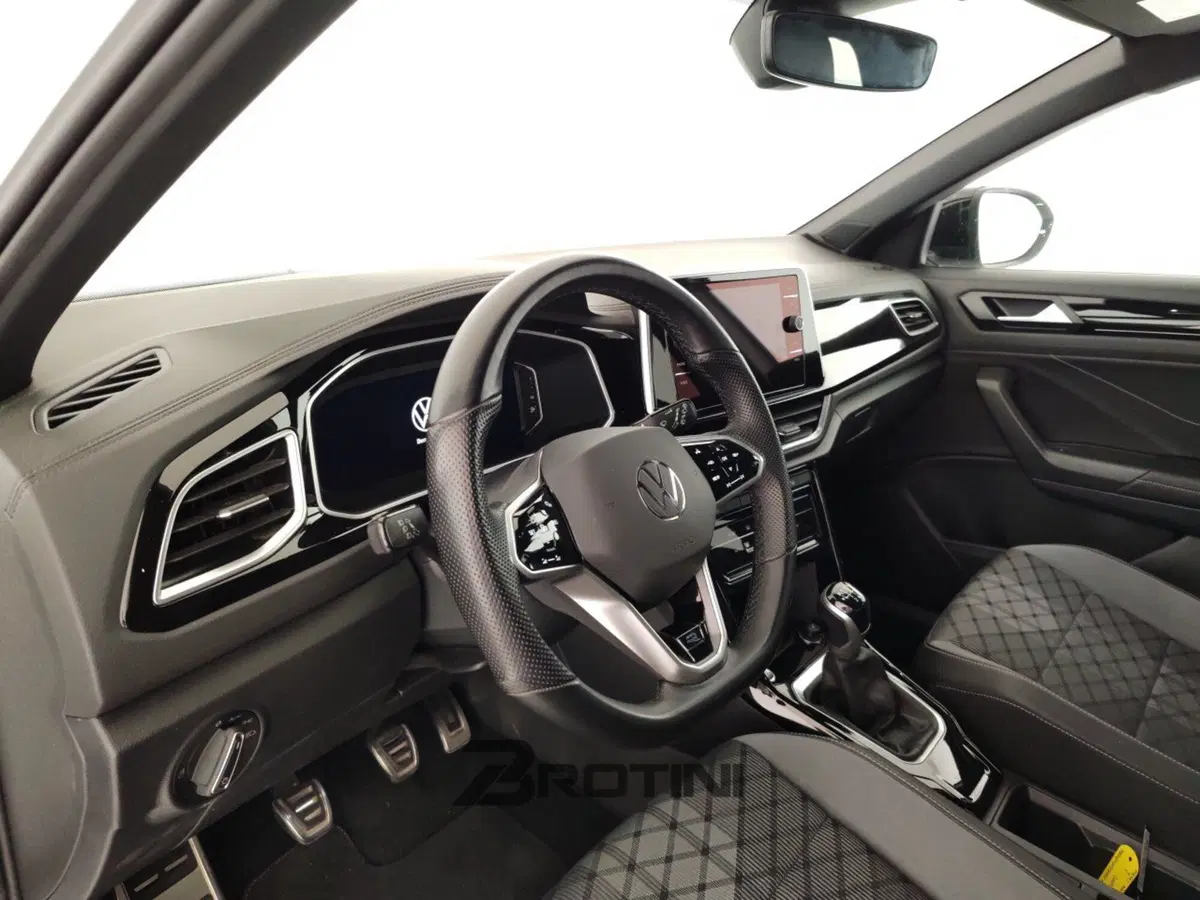 Volkswagen T-Roc usata a Massa-Carrara (8)
