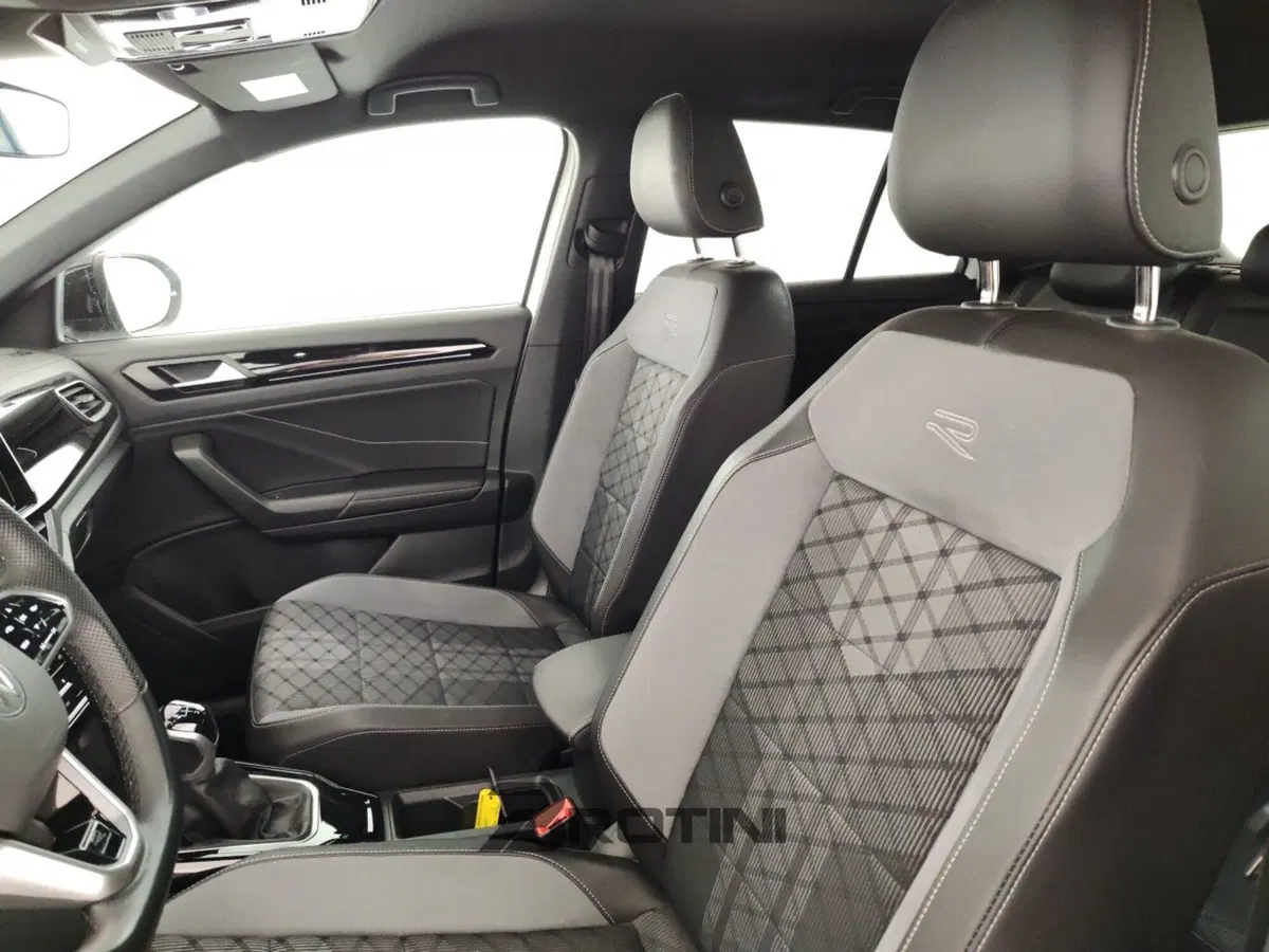 Volkswagen T-Roc usata a Massa-Carrara (9)