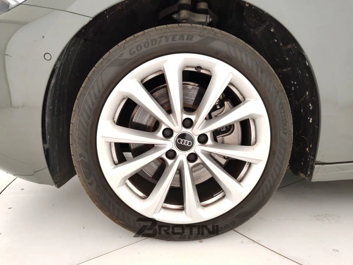 Audi A5 Avant usata a Massa-Carrara (6)